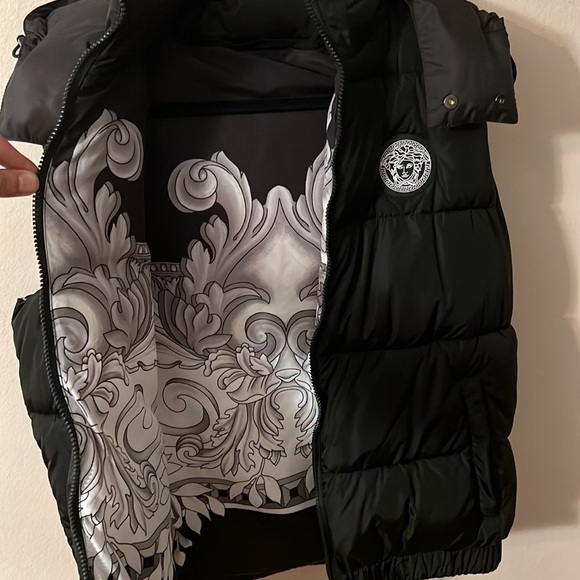 Versace men’s Renaissance Medusa Barocco Reversible Down filled Puffer Vest NEW - Picture 12 of 16